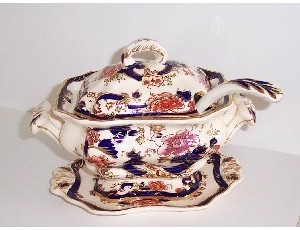 Baby Sauce Tureen (inc. ladle & underplate)